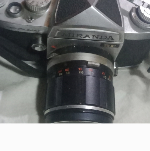- Miranda RE 35 mm camera - Picture 2 of 5